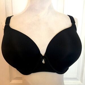 Torrid Curves 38F bra. Excellent preowned condition.